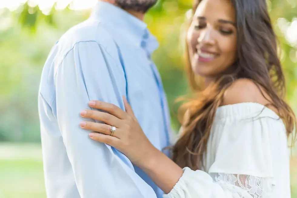 Photo mariage Annecy – détail bague fiançailles mariage élégant