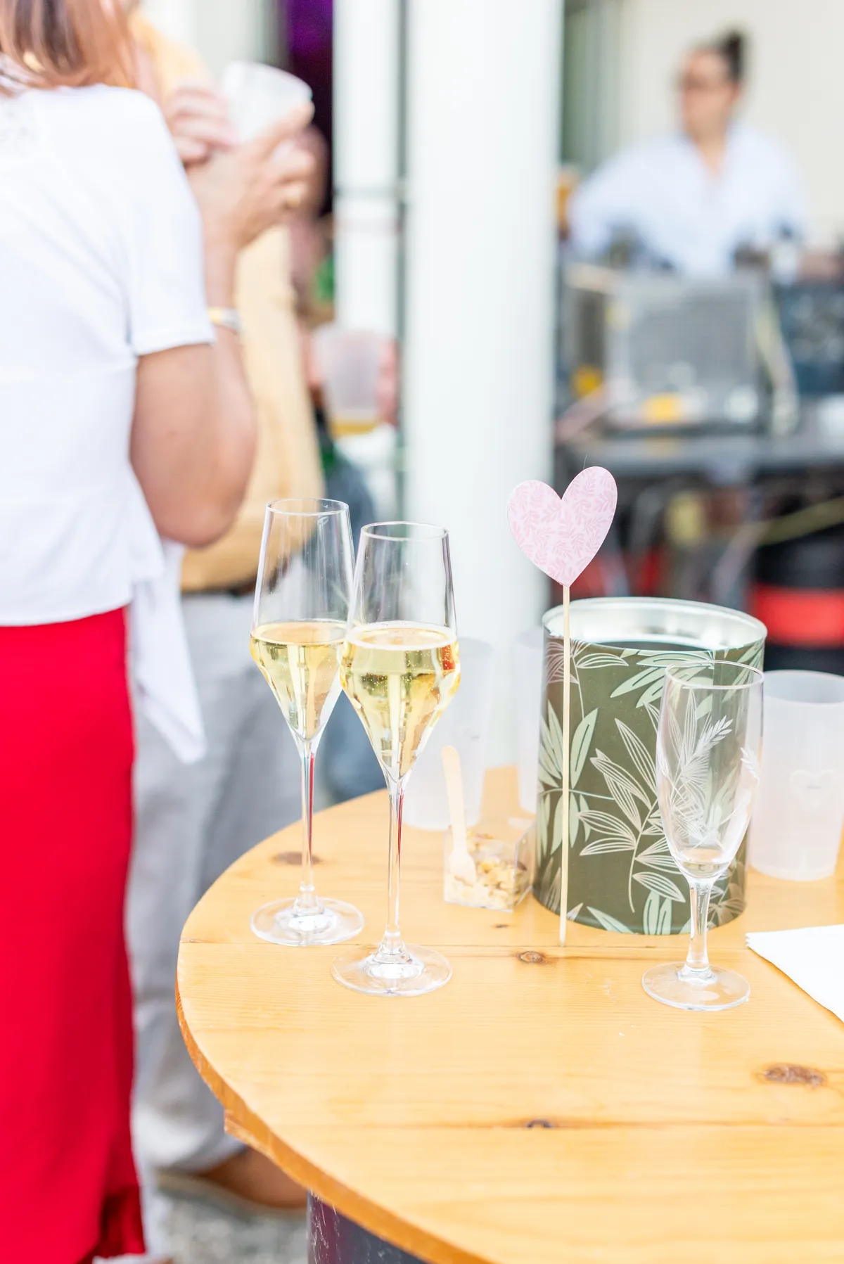 Photo mariage Savoie – détail décoration champagne vin d'honneur Curienne