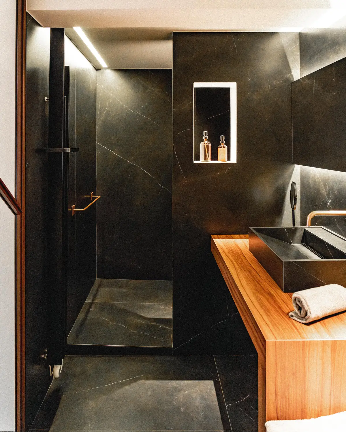 Photo hôtel La Clusaz – salle de bain luxe moderne hôtel prestige
