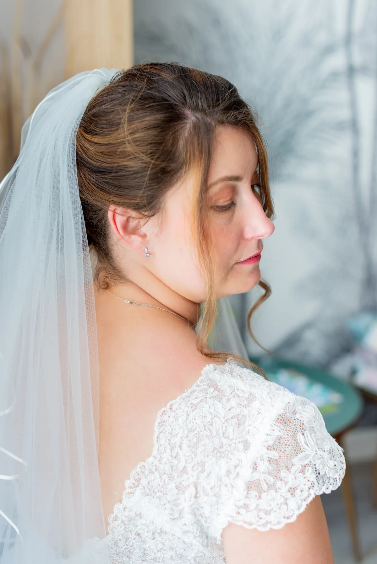 Photo mariage Haute-Savoie – portrait élégant de la mariée Yenne