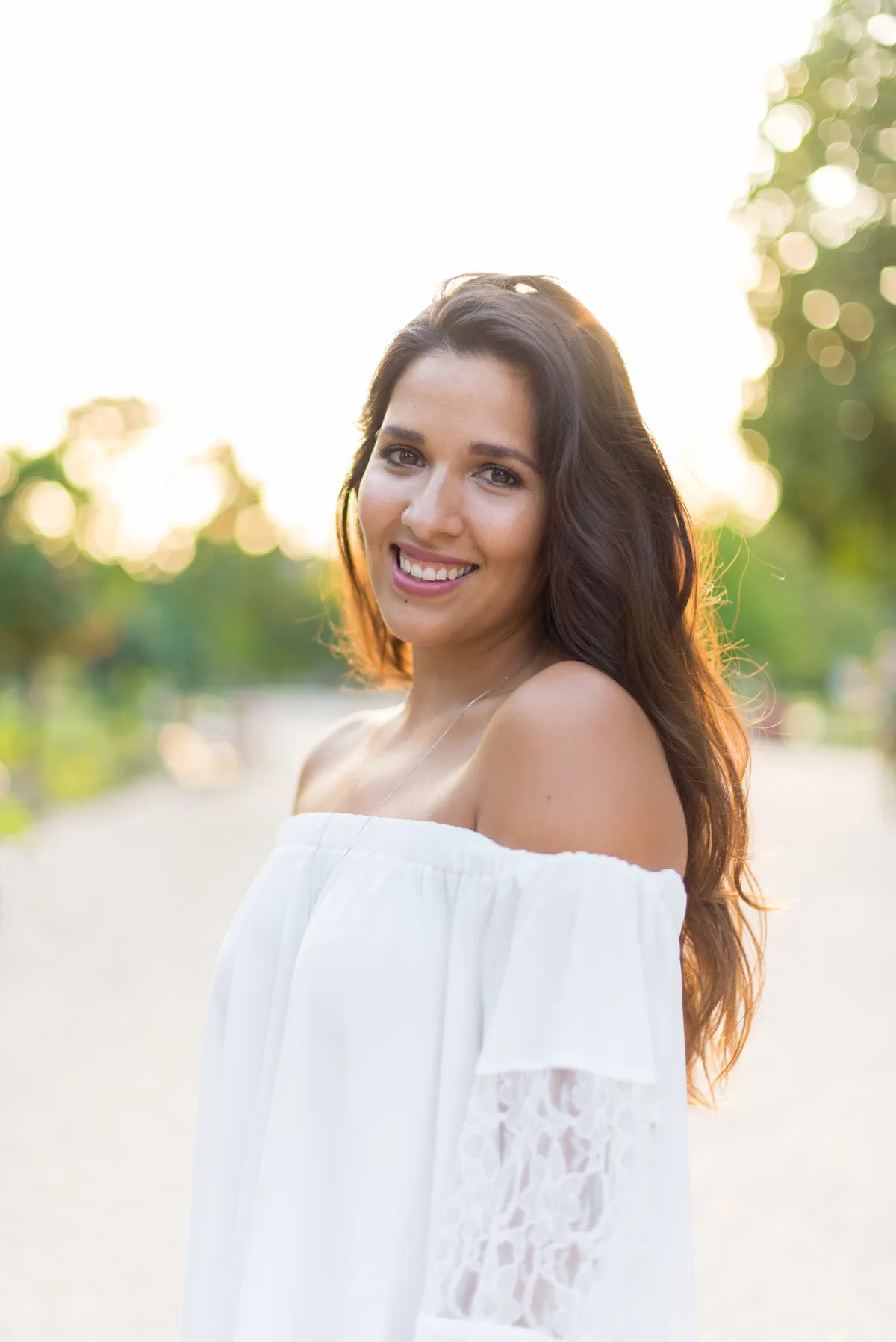 Photographe mariage Talloires – portrait mariée visage nature parc