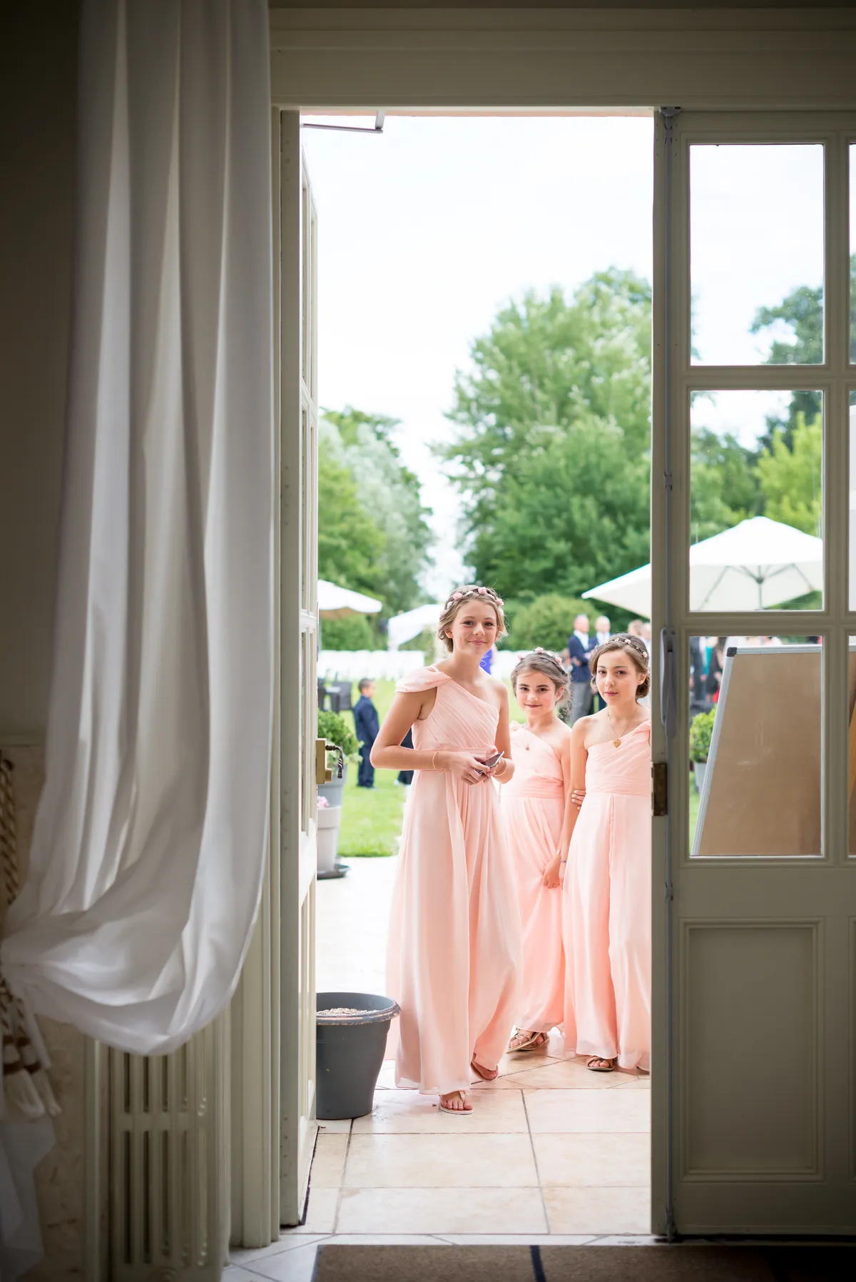 Photographe mariage Savoie – enfants d'honneur mariage champêtre naturel