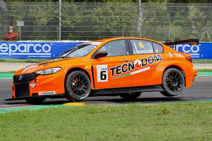 L'ultime course de la Tipo TCR, lors de la seconde course de la seconde venue à Imola, se soldera par un abandon pour Luca Rangoni (© TCR Italy)