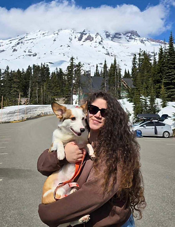 Gonzalez_Nicole Bio Photo.JPG