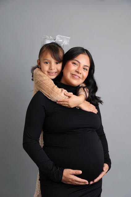 editorial style, maternity session, family, daughter, mom and me
