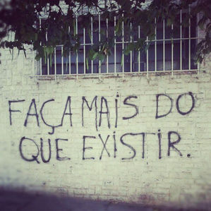 O QUE É QUE EU ESTOU FAZENDO AQUI?