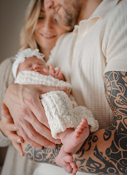 Newborn Shooting zuhause – natürliche Babyfotos in ruhiger Umgebung