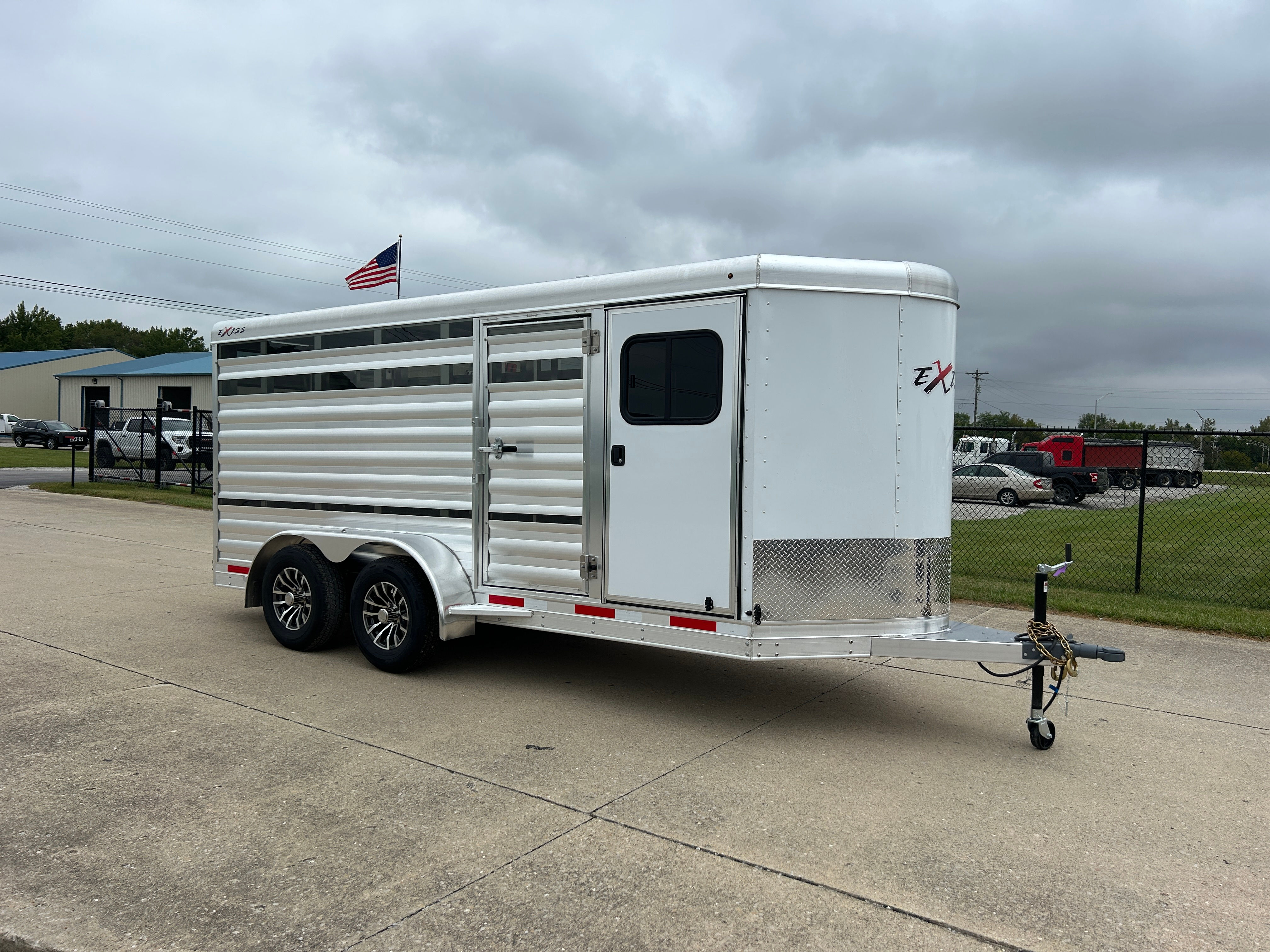 2027 Exiss Trailers 15' Exhibitor 6-Pen Trailer