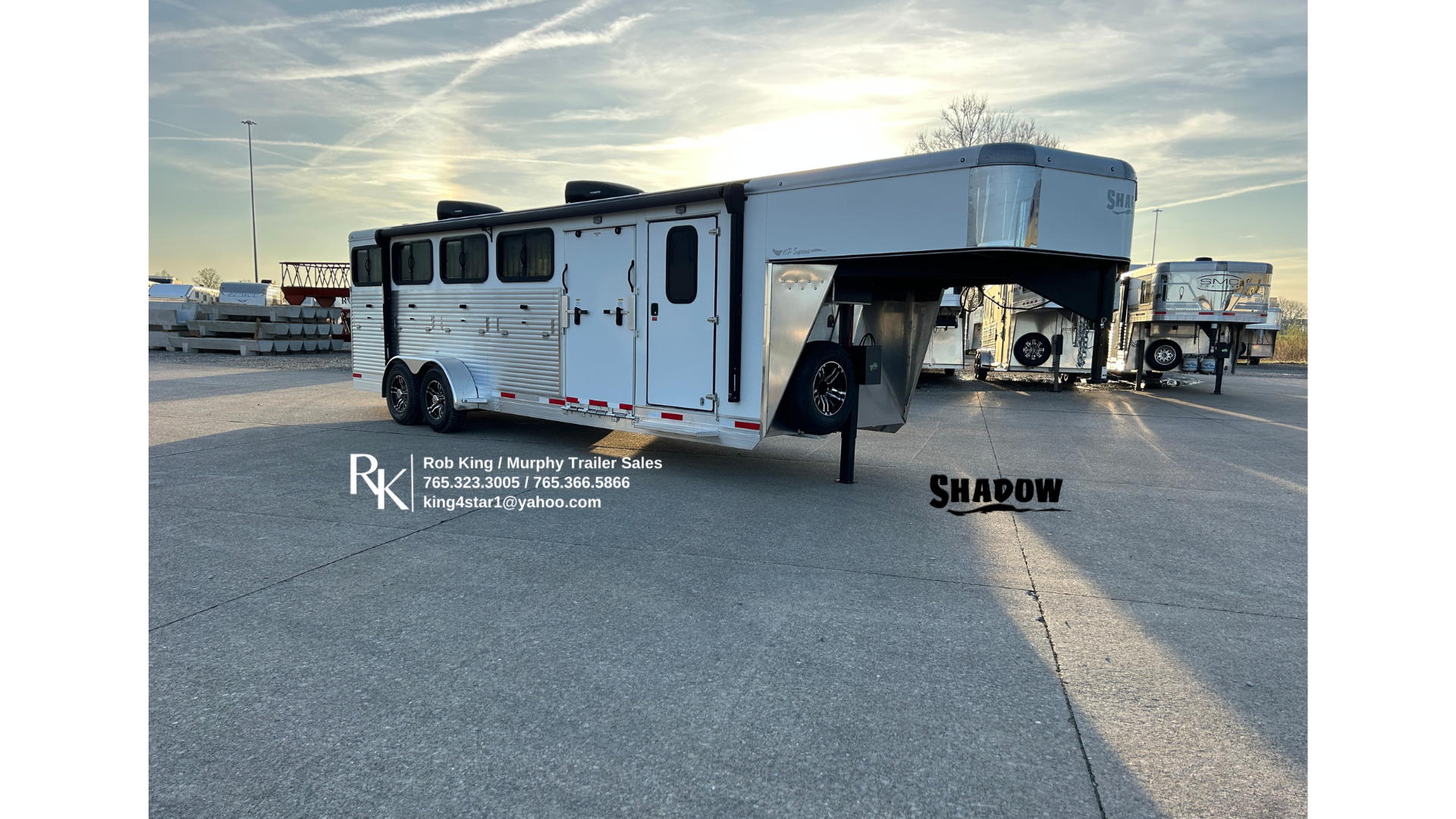 2025 Shadow Trailers 25'/ 10-Pen Show Trailer Gooseneck