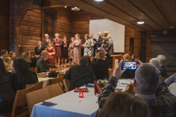 juhlakuvaus juhlakuvaaja juhlat synttärikuvaus helmiina photography dokumentaarinen kuvaus Jyväskylä Laukaa