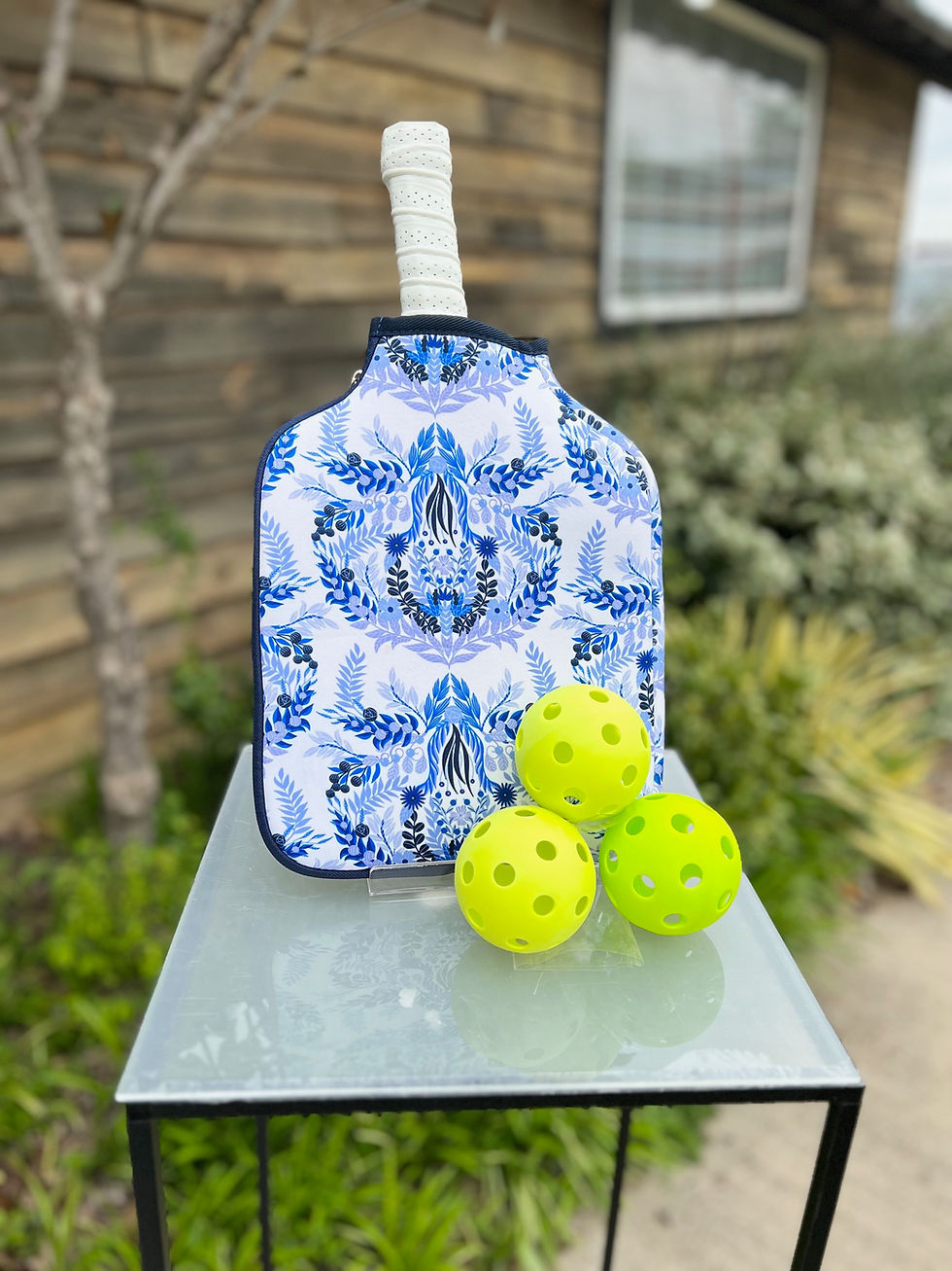 Thumbnail: CHINOISERIE pickleball paddle cover