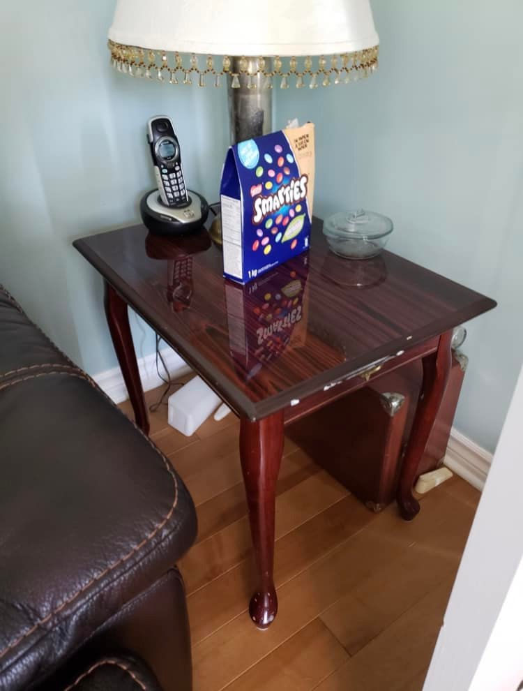 Thumbnail: Table d'appoint style victorienne, effet vieilli