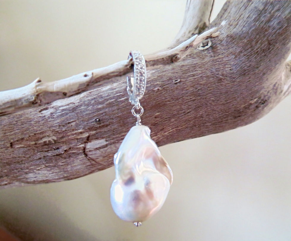Thumbnail: Large white Baroque Pearl Enhancer