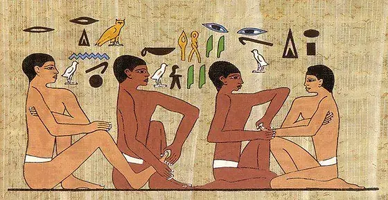 Scène de massage au tombeau d’Ankhmahor au nord de la pyramide de Téti non loin du vaste mastaba de Mérérouka
