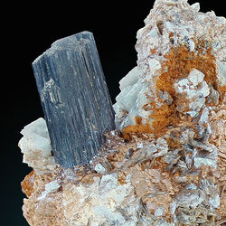 MU 1-1, 5.2 x 3.7 x 3.5 cm(4)