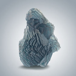 WE 21-10, 10.8 x 8 x 4.8 cm(3)