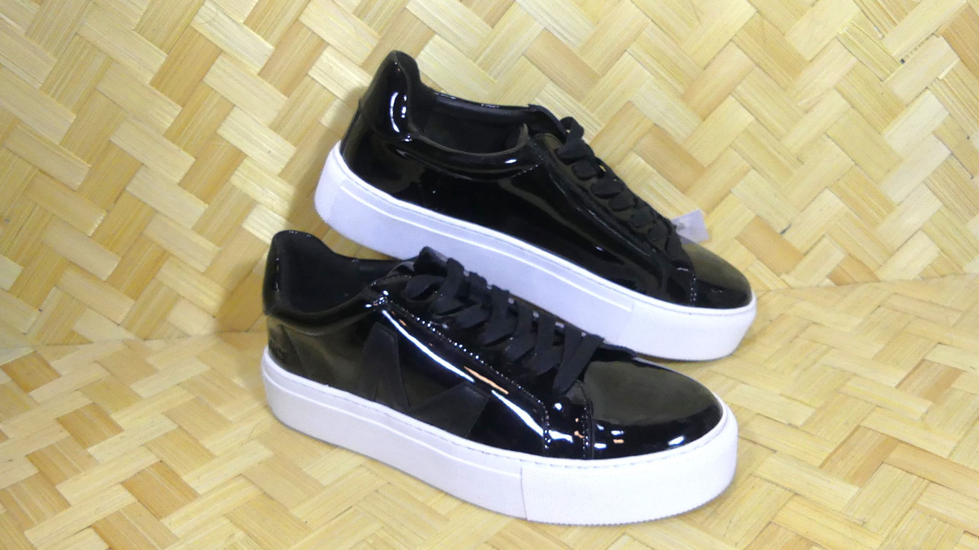 Chaussures Neuves - 38