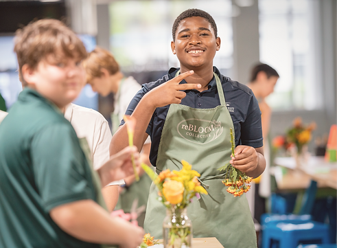 Seacrest Student Arranges Flowers with reBloom for Donation