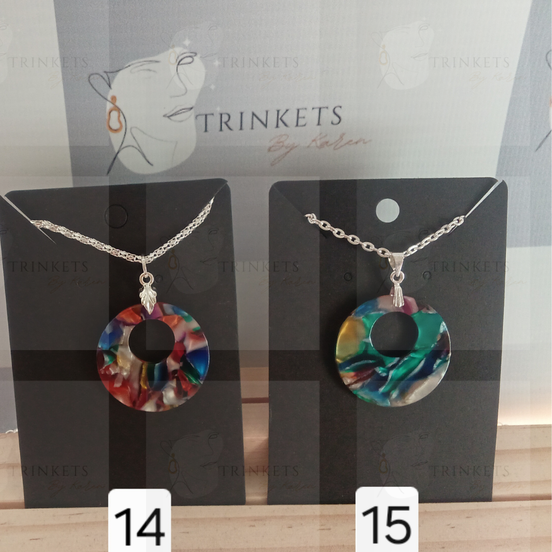 Marbling round pendant necklace