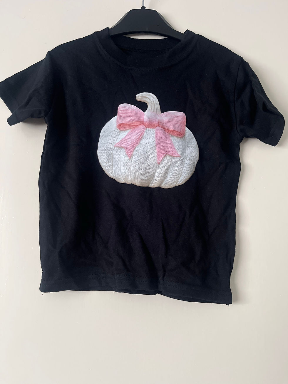 Black pumpkin t-shirt