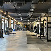 MIDJURNEY_editor_designers_a_500_sqm_gym_space_a_lot_of_facilities_and_eq_7bc46fa2-d0f3-4f