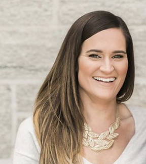 Tracy Gostlow headshot