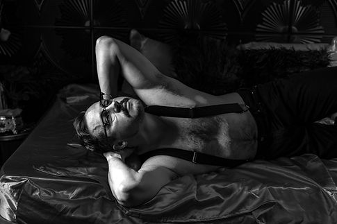 Male boudoir kentucky_edited.jpg