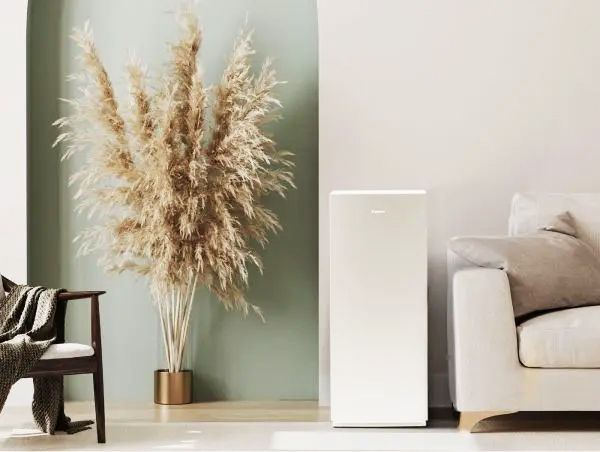 Thumbnail: Daikin UVC LED Room Air Purifier with Built-In Humidifier - MCKB70YSAU