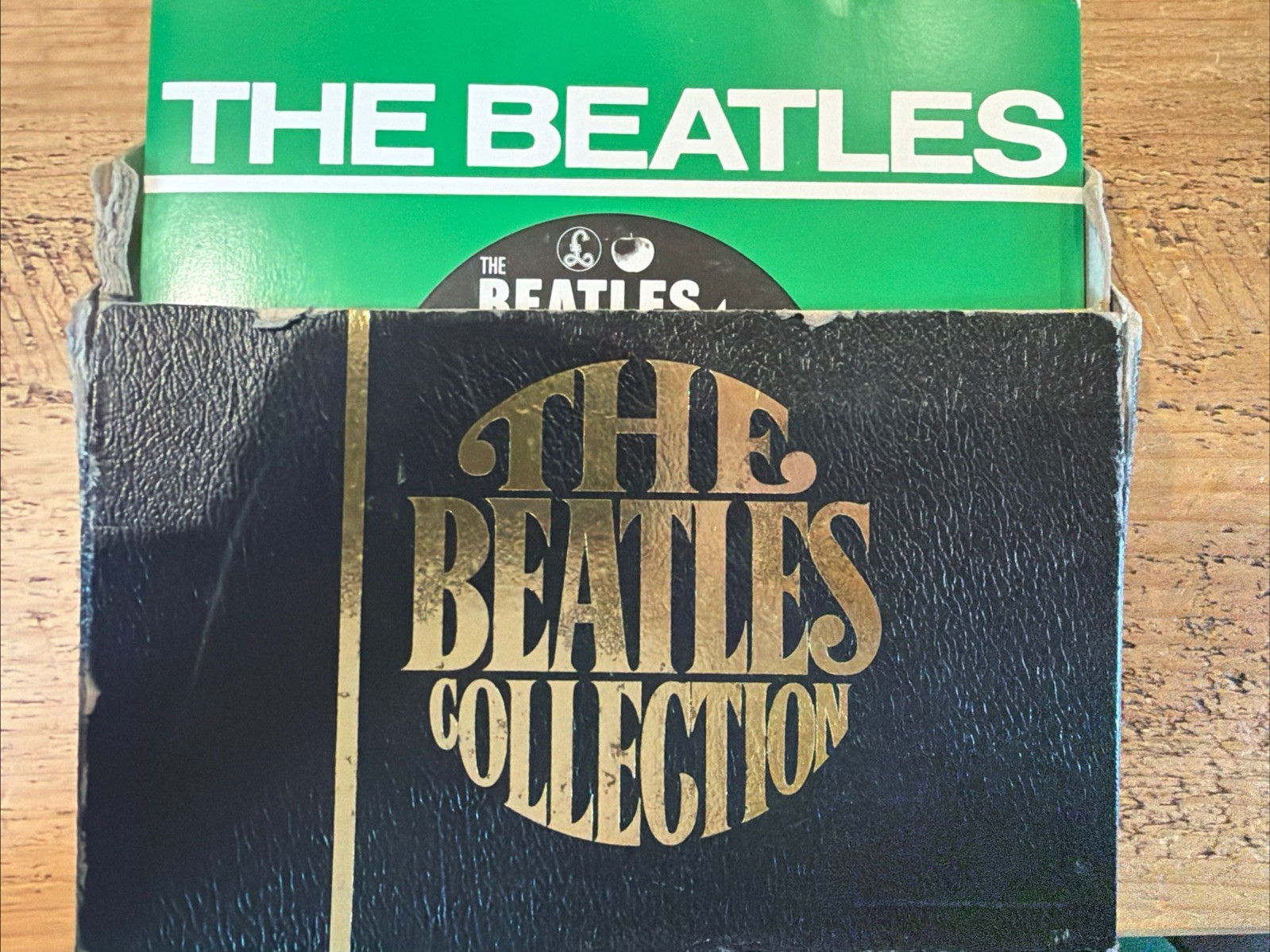 The Beatles Collection 24 x 7" Singles Box Set 1962–1970 EMI 45s No Lid