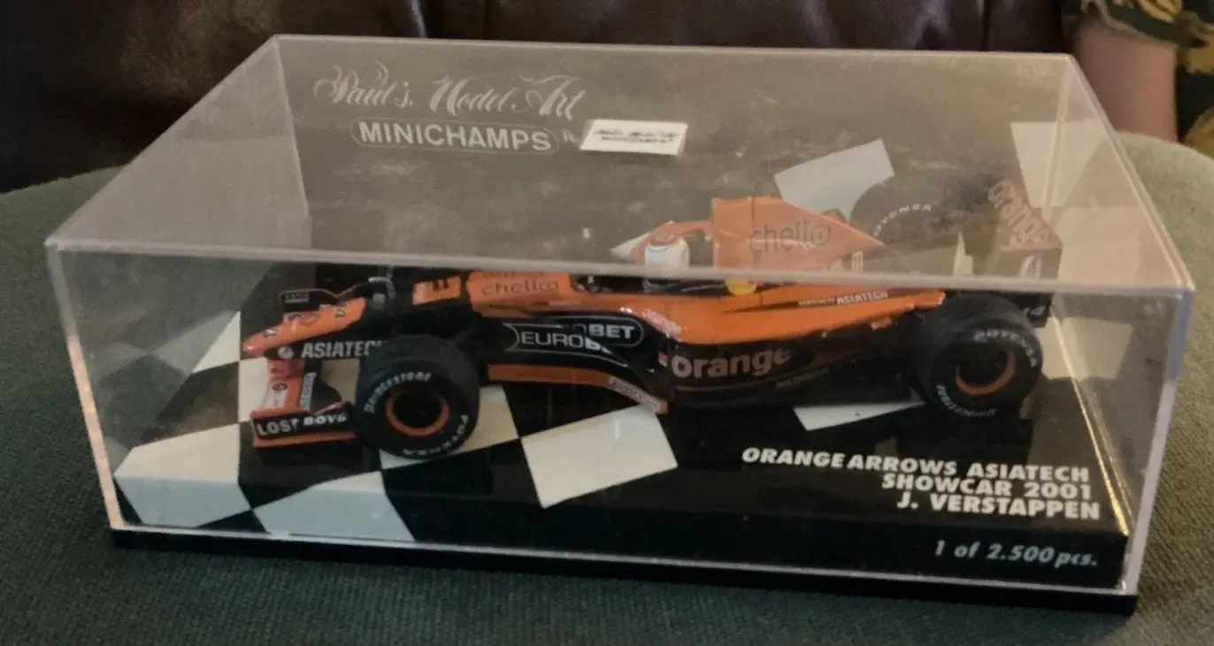 Minichamps 1:43 Orange Arrows Asiatech Showcar 2001 Jos Verstappen Ltd Edition