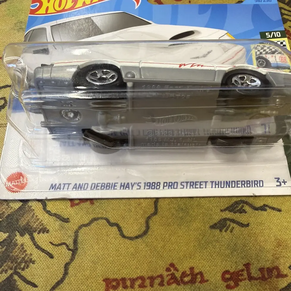 Hot Wheels Matt and Debbie Hay ́s 1988 Pro Street Thunderbird Retro Racers 5/10