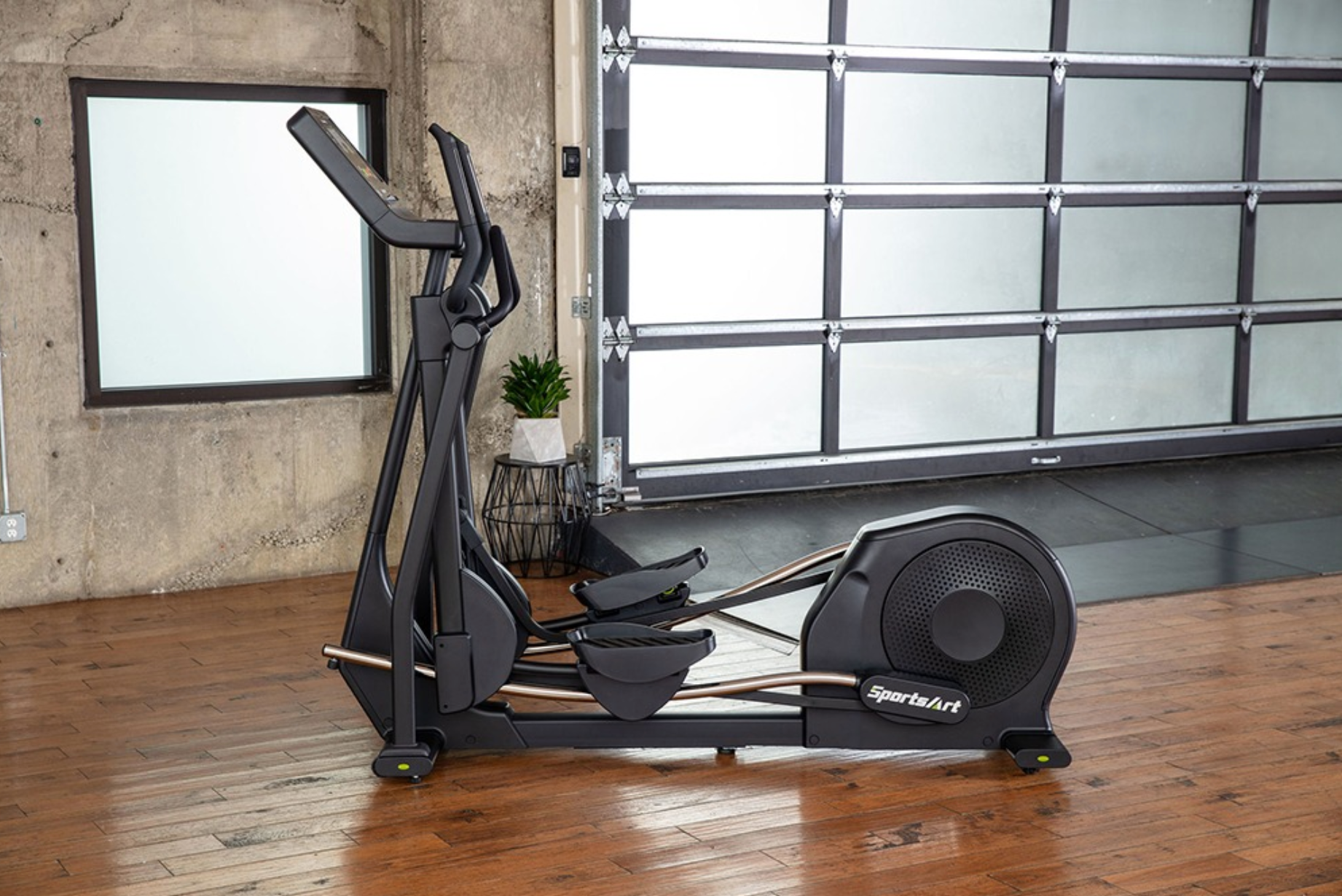 SportsArt E874 Elliptical