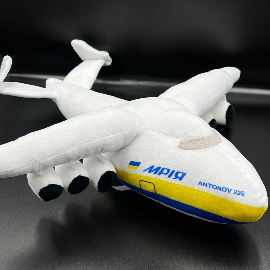 Aviation souvenirs and toys