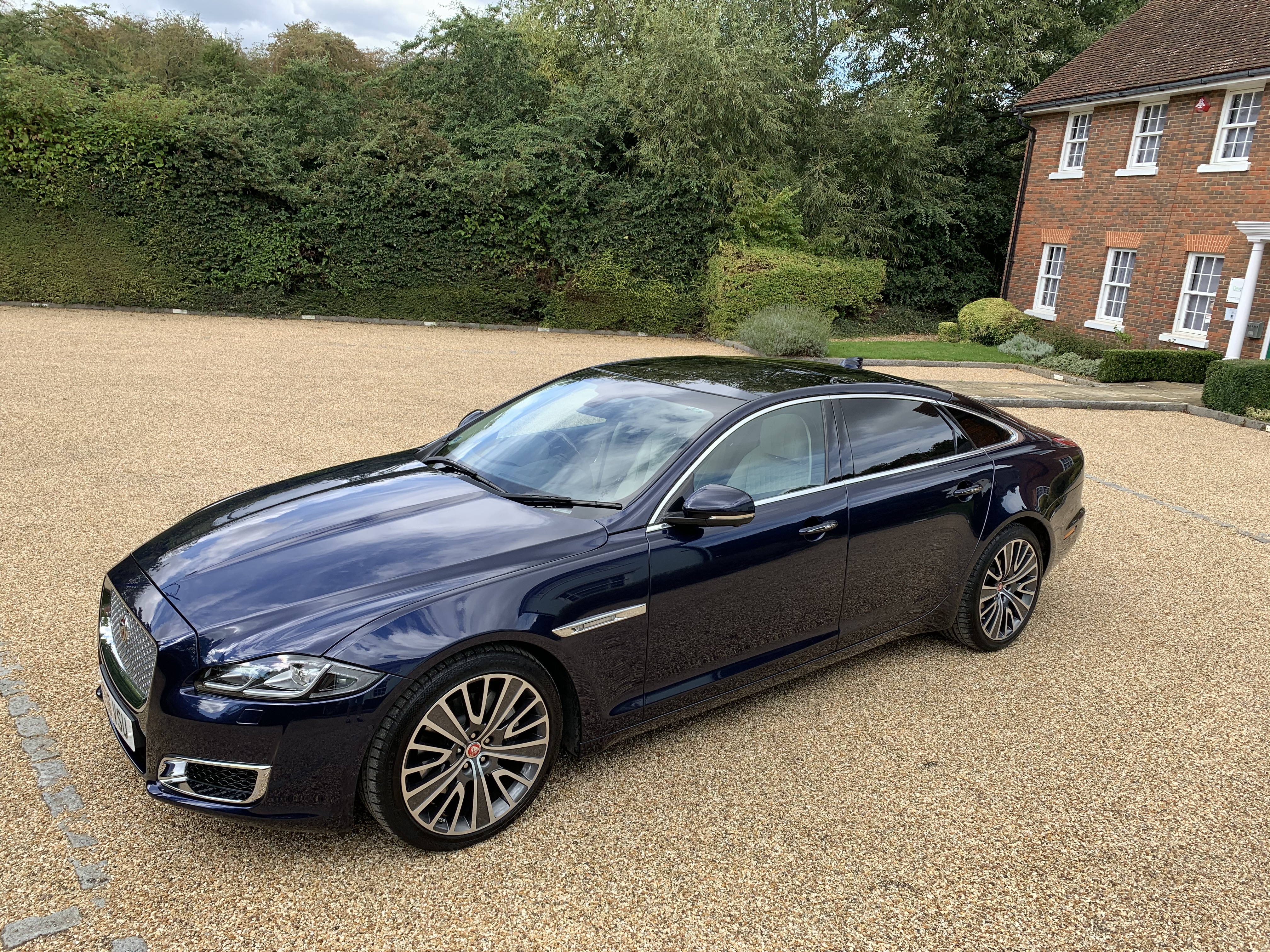 Jaguar XJ L 044