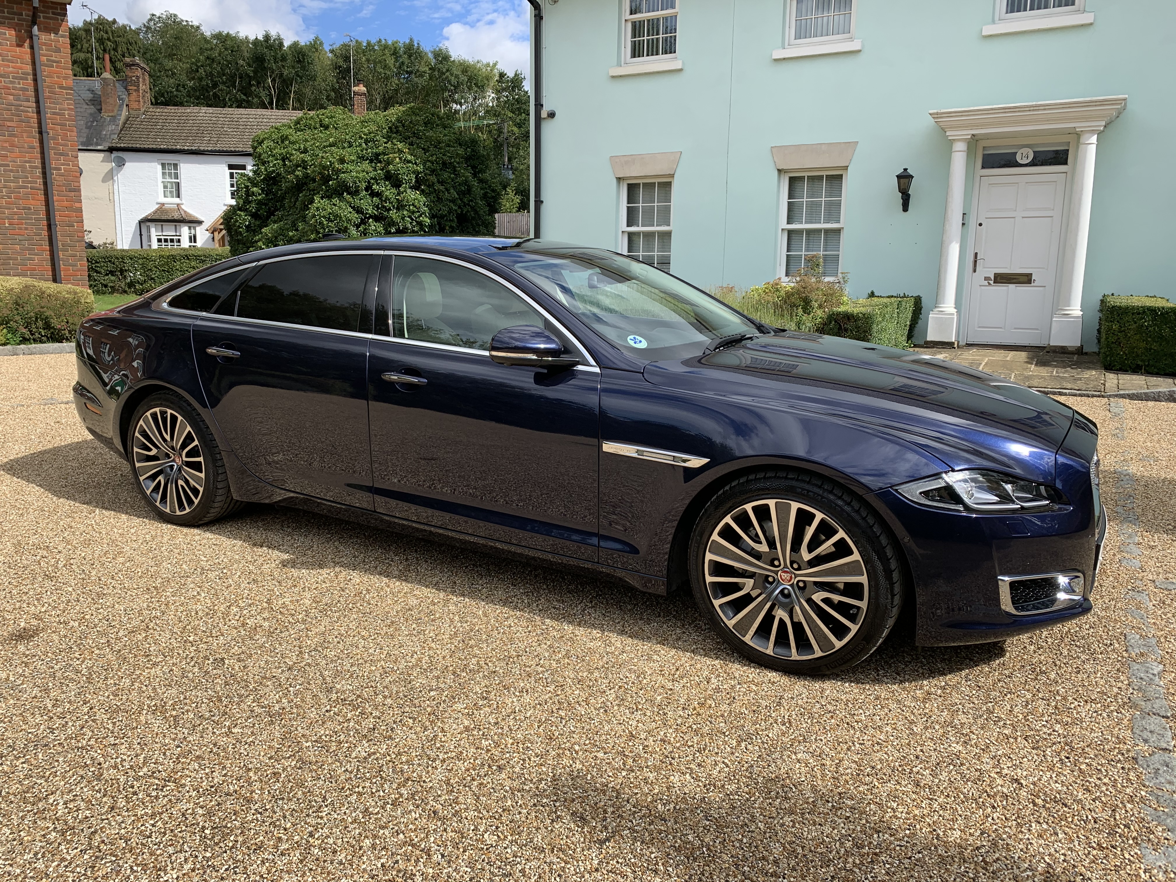 Jaguar XJ L 024