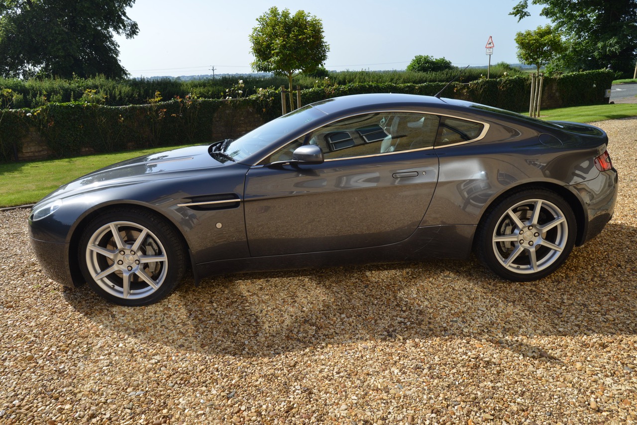 AM V8 - 5