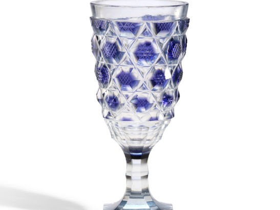 拍賣筆記 vol.294 蘇富比香港：36.83萬港元售出，江戸時代後期薩摩切子藍色被脚付杯，岡田美術館 - An Okada Museum Satsuma-Kiriko Cut-Glass Goblet, Edo Period, 19Th Century, Sold for 368,300 HKD