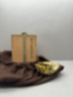 拍賣筆記 vol.301 蘇富比伊勢彥信專場:82.55萬港元成交,唐三彩螺形水丞 - Sotheby’s Ise Sale, A Sancai-Glazed 'Conch' Water Coupe, Tang Dynasty Sold for 825,500 HKD