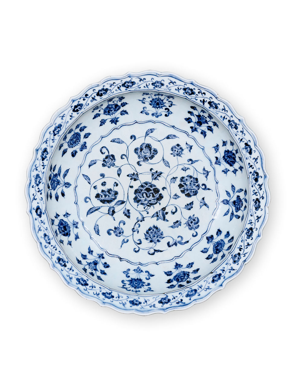 保利筆記 Vol.5 埃斯肯納齊永樂盤327.75萬成交 - The Eyes of Eskenazi, A Very Rare Blue And White 'Floral' Flower-Shaped Dish.