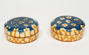 三彩筆記 vol.51 蘇黎世瑞特堡博物館:唐三彩藍釉梅花紋粉盒 - Rietberg Museum, Tang Sancai Twin Dragon Handle Vase