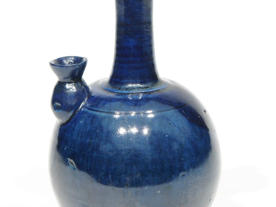 三彩筆記 vol.56 蘇黎世瑞特堡博物館:唐三彩藍釉淨瓶,玫茵堂 - Tang Sancai Blue Glazed Kundika Vase, Meiyintang Collection, Tang Dynasty