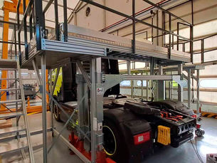 Normas, equipamiento y uso para plataformas envolventes con acceso a vehículos