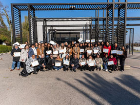ALCALDE Y SUBSECRETARIA DE LA MUJER Y EQUIDAD DE GÉNERO CERTIFICARON EGRESO DE PROGRAMA MUJERES JEFAS DE HOGAR EN TALAGANTE