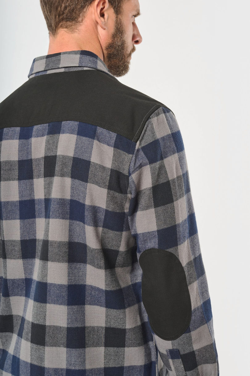 Chemise à carreaux avec poches homme personnalisé WK WK520 porté