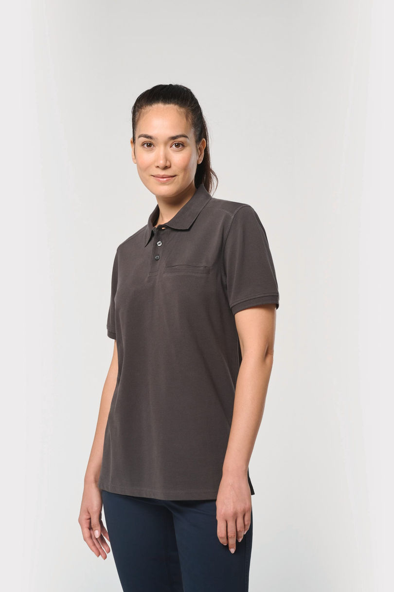 Polo unisexe écoresponsable avec poche poitrine personnalisé WK WK206 porté