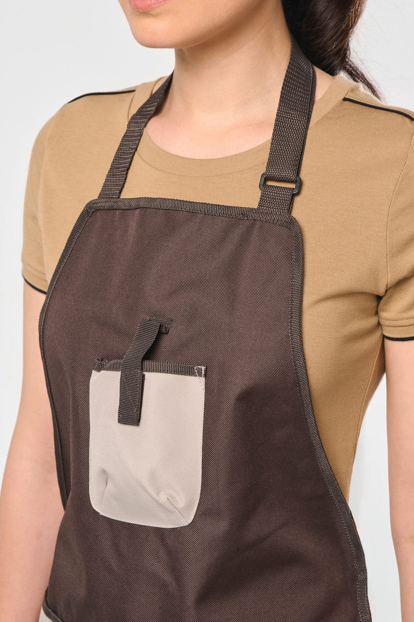 Tablier de jardinier imperméable écoresponsable unisexe personnalisé WK WK840 porté