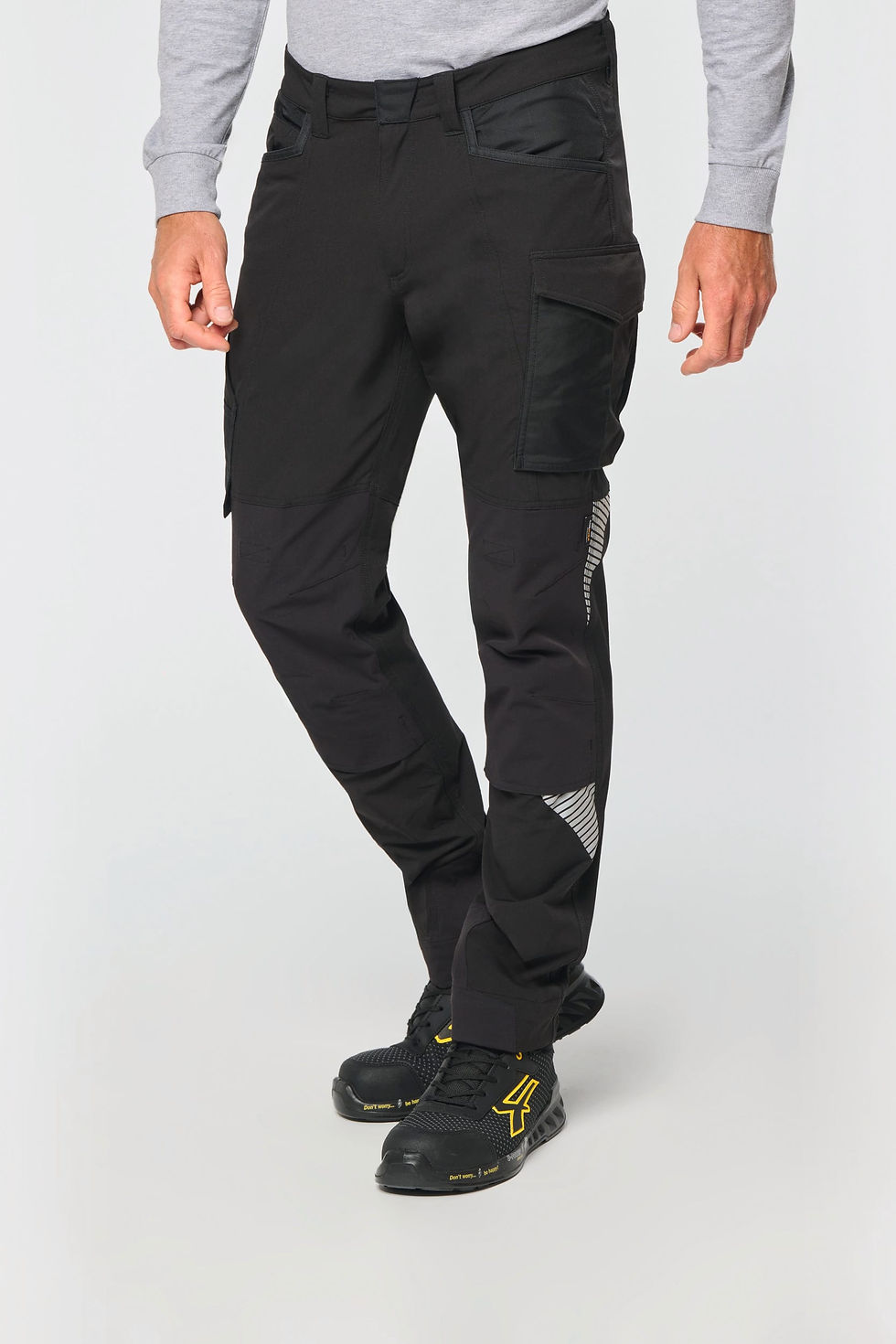 Pantalon stretch recyclé multipoches unisexe personnalisé WK WK746 porté