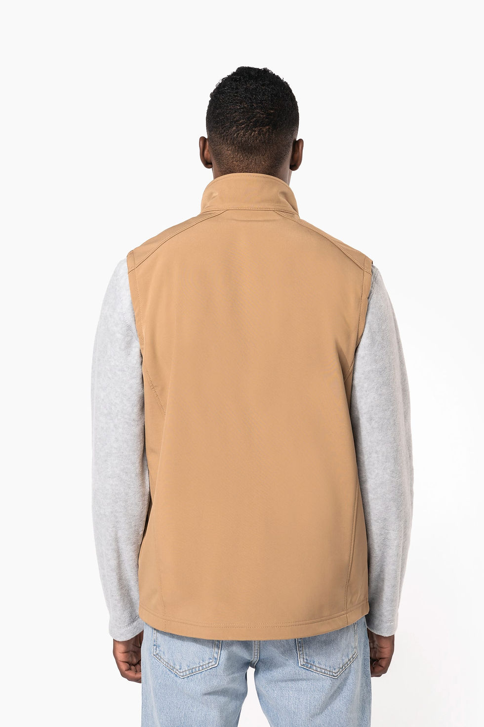 Bodywarmer softshell homme personnalisé Kariban K403 porté
