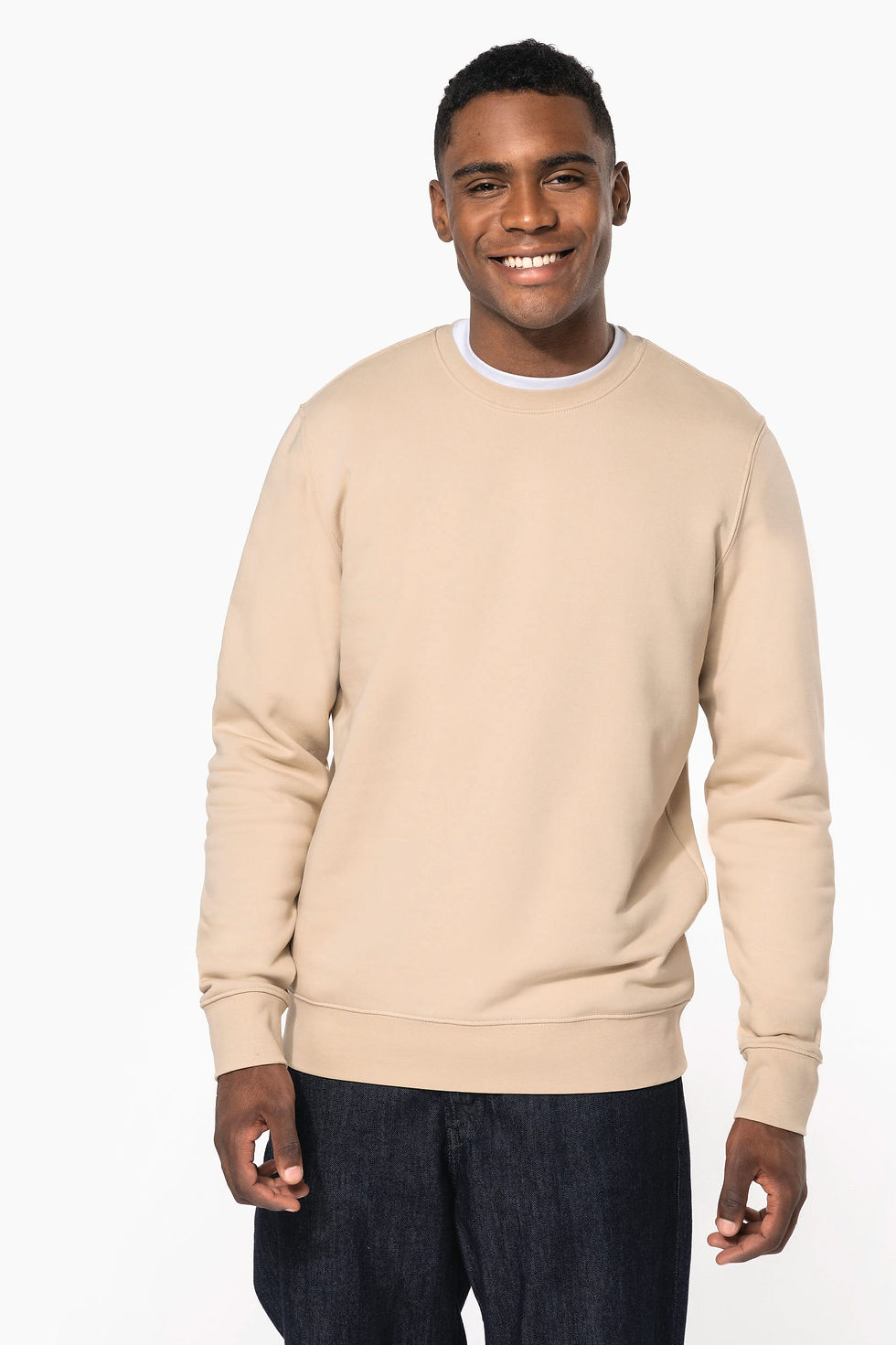 Sweat-shirt écoresponsable col rond unisexe personnalisé Kariban K4025 porté