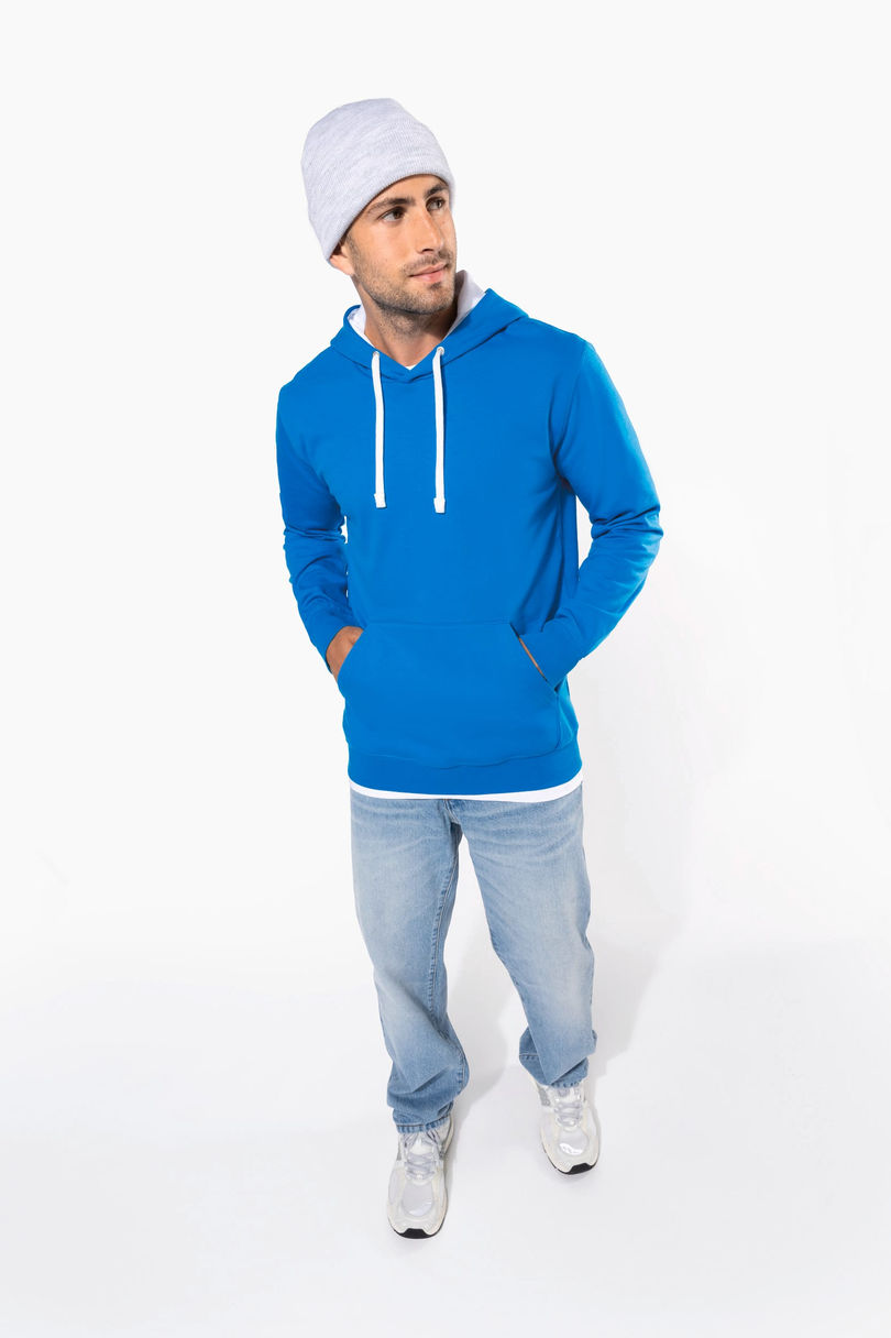 Sweat-shirt capuche contrastée homme personnalisé Kariban K446 porté